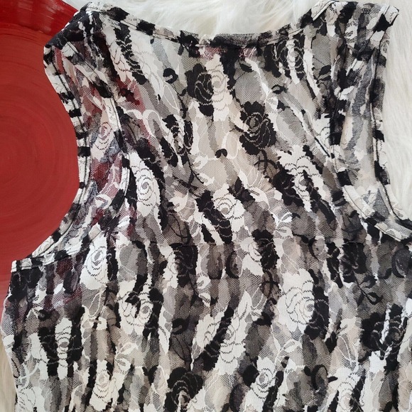 Almost Famous Womens Lace Tank Top Size XL Black White Sheer Floral Pullover - Picture 9 of 13